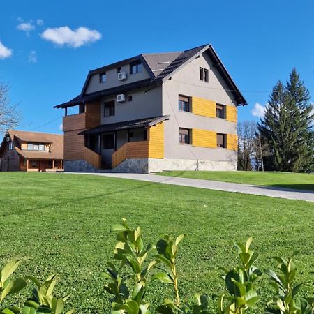4 Seasons Guest House Раковица Екстер'єр фото