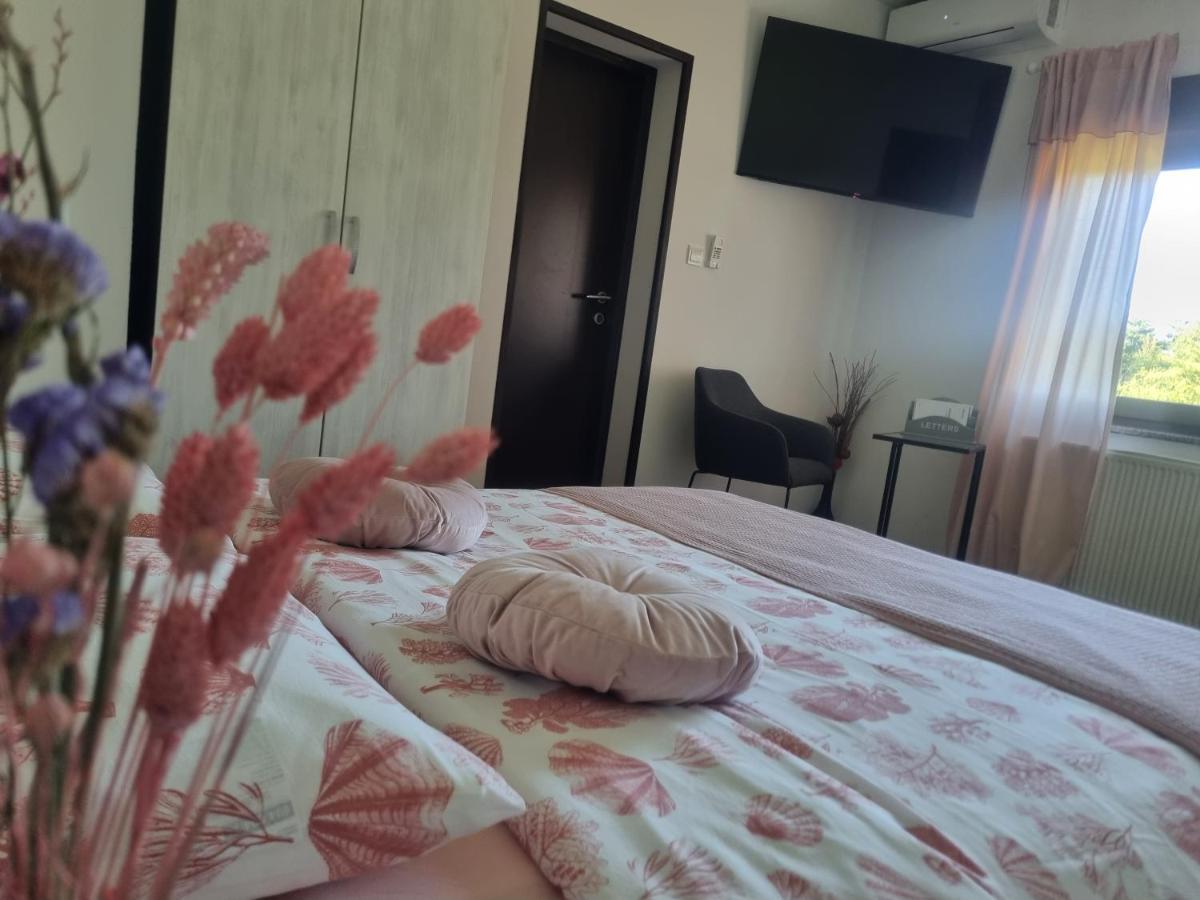 4 Seasons Guest House Раковица Екстер'єр фото