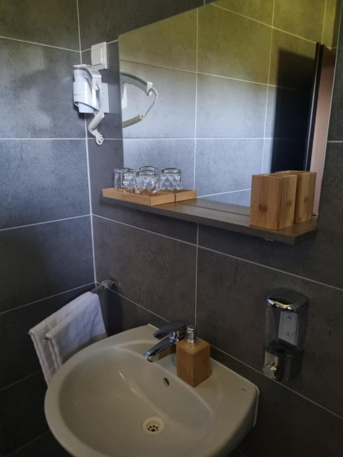 4 Seasons Guest House Раковица Екстер'єр фото