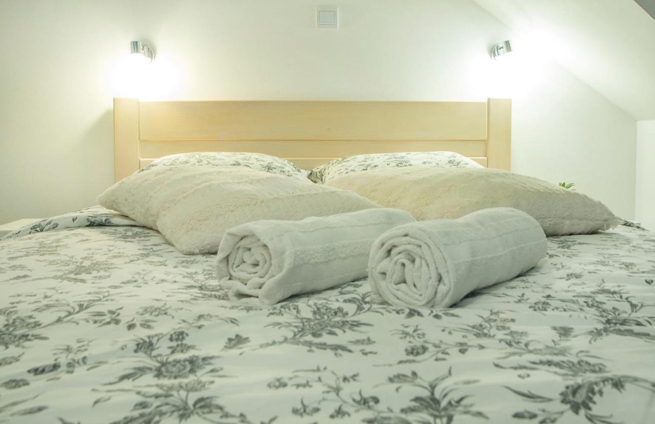 4 Seasons Guest House Раковица Екстер'єр фото